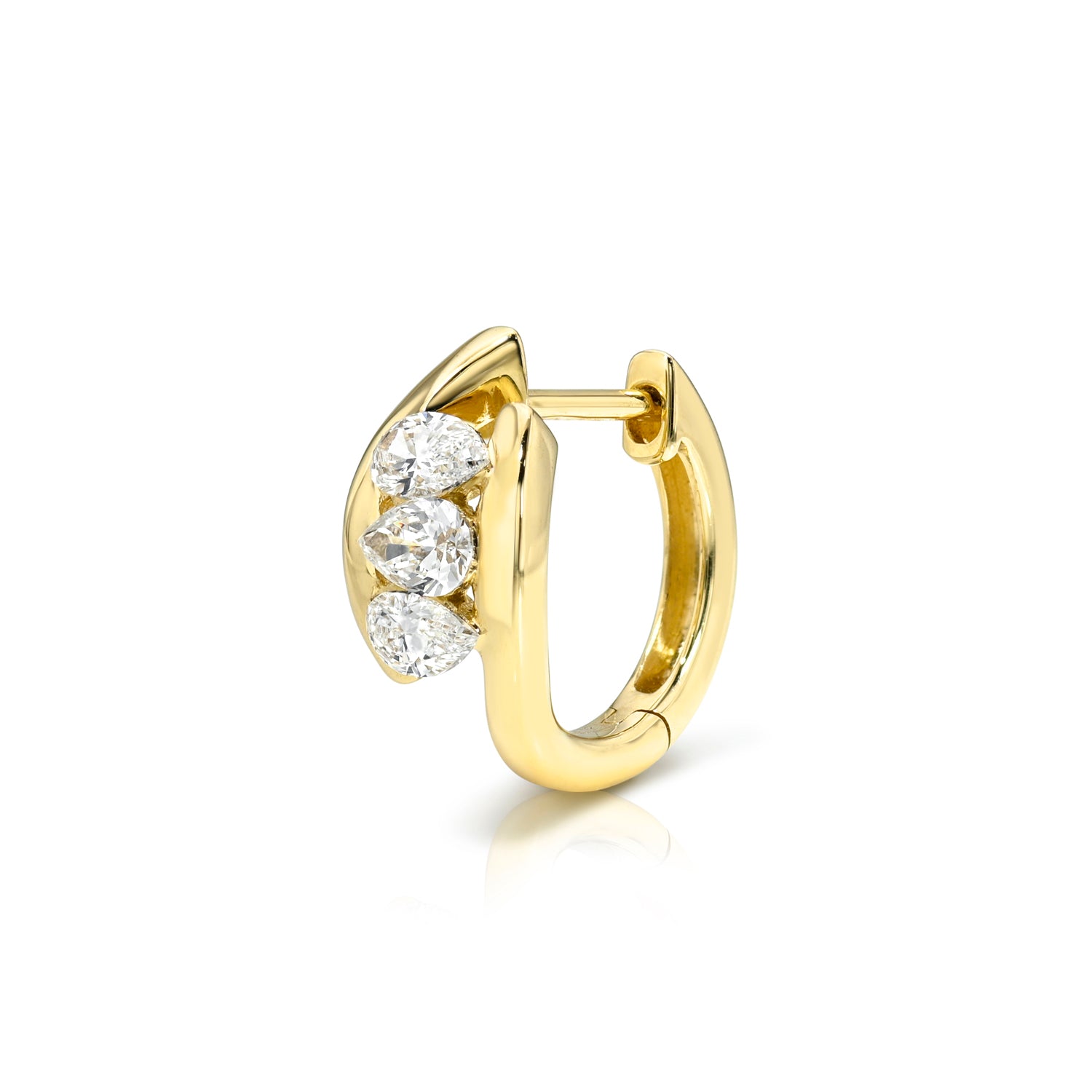 18k yellow gold 9.5mm three pear diamond hoop