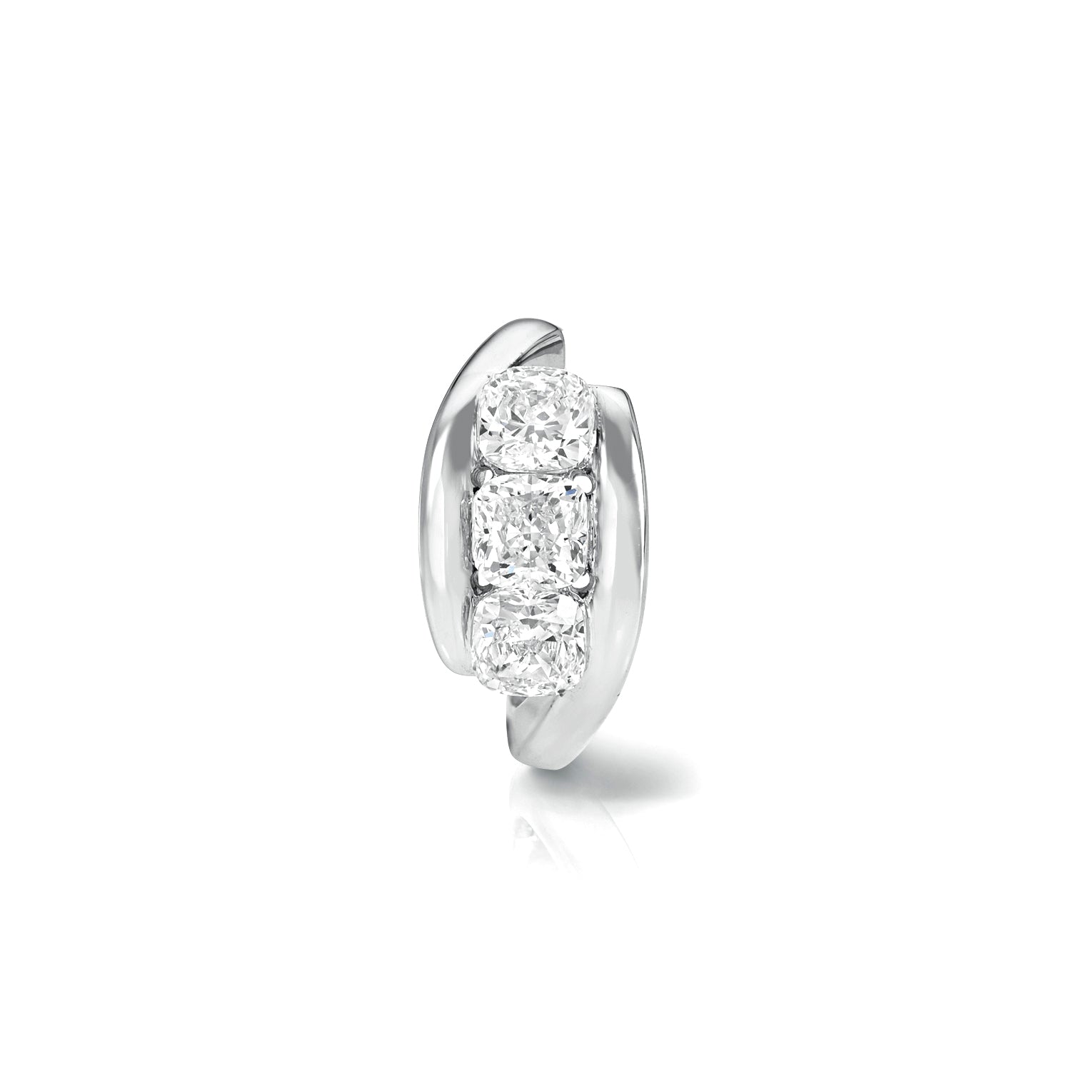 18k white gold 9.5mm three cushion cut diamond hoop