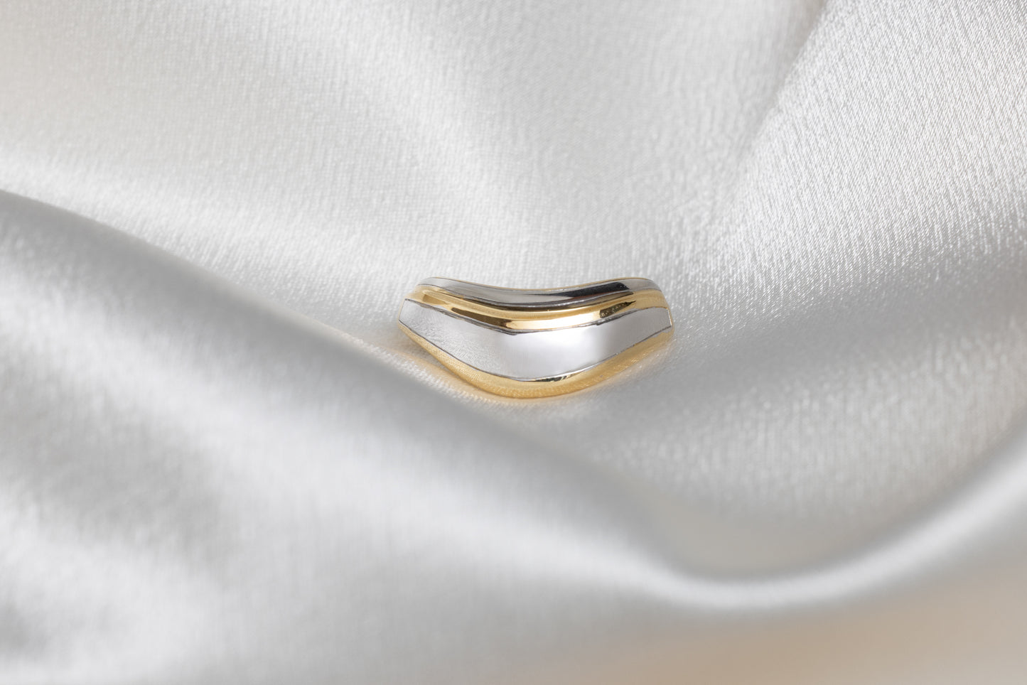 18k yellow gold and white gold lobe cuff earring