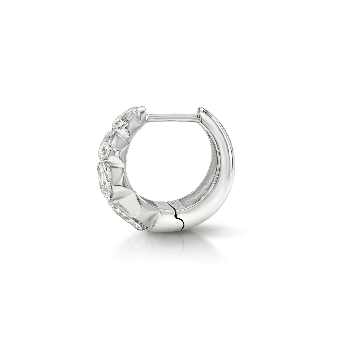 GRADUATING PEAR DIAMOND TAPERED HOOP